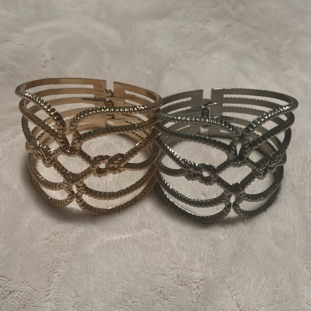 Bracelets - Picture 4 of 6